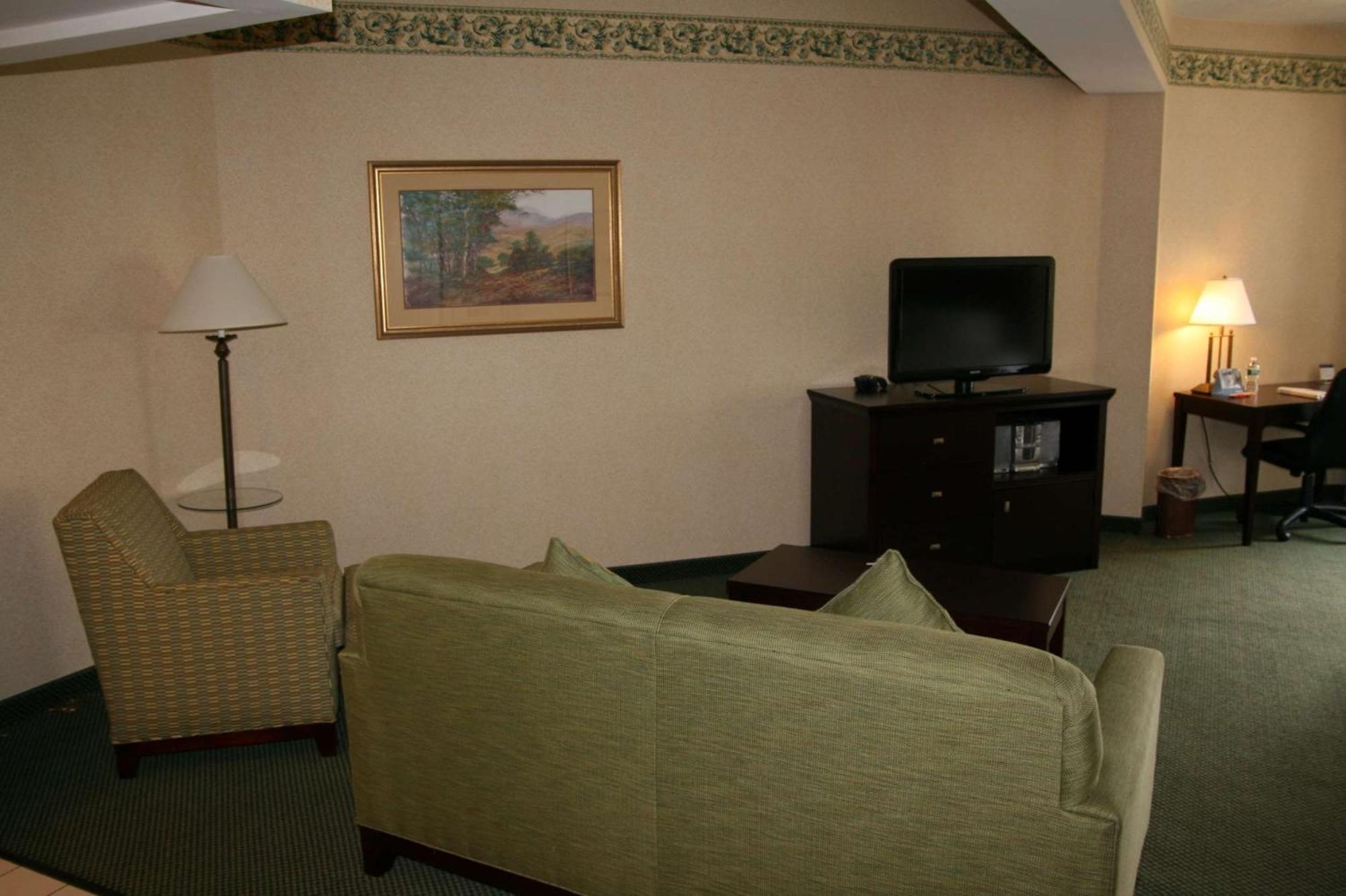 Hampton Inn Burlington - Colchester Bagian luar foto